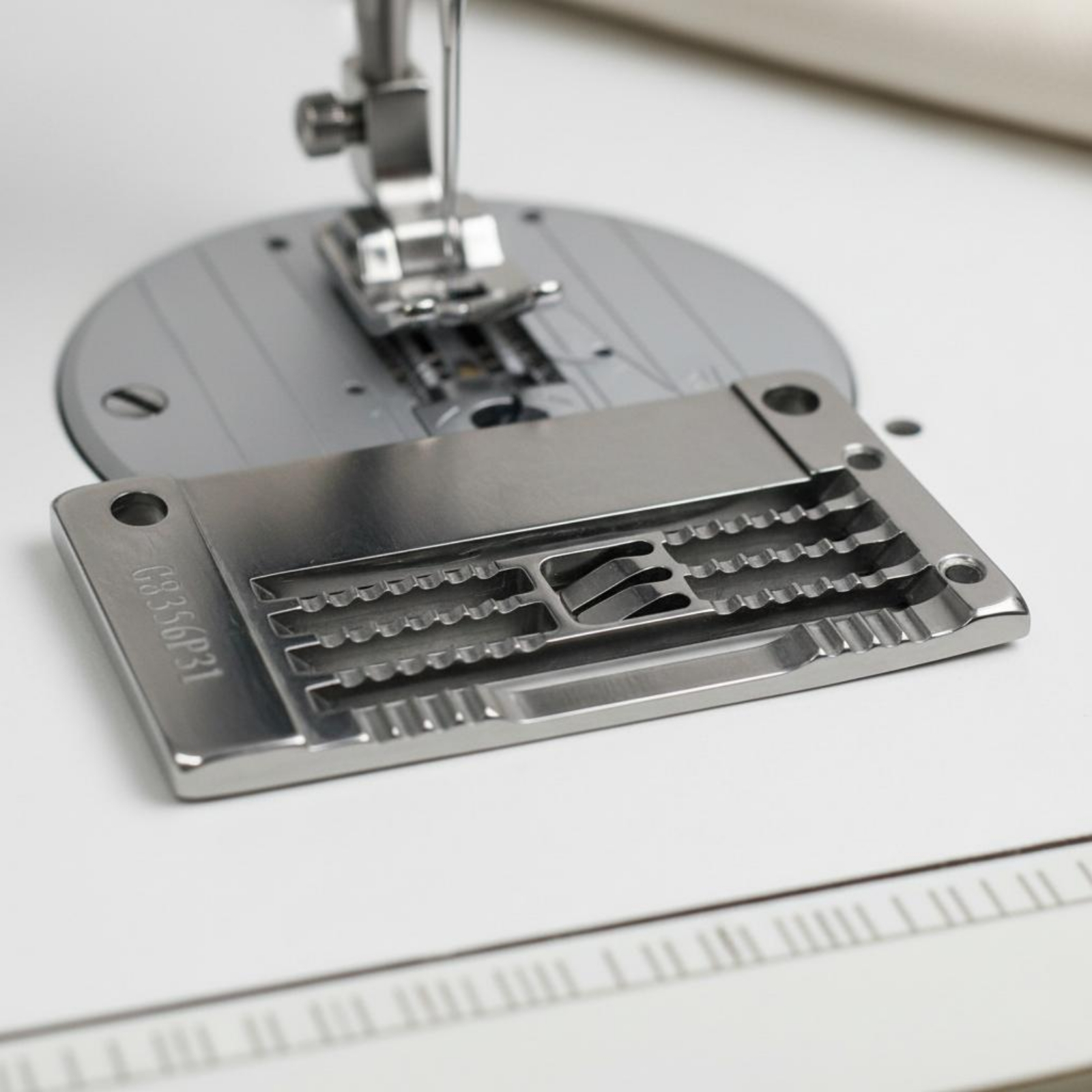 Overlock Needle Plate Industri - Sewing Machine Needle avis et prix
